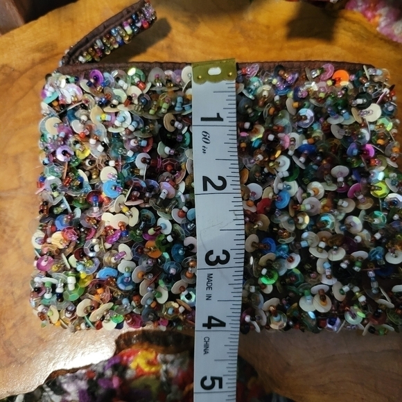 New 3 Set Gift Bundle- Sequin Wallet, Pink & Clear Keychain, Strawberry Lip Balm - Picture 5 of 13